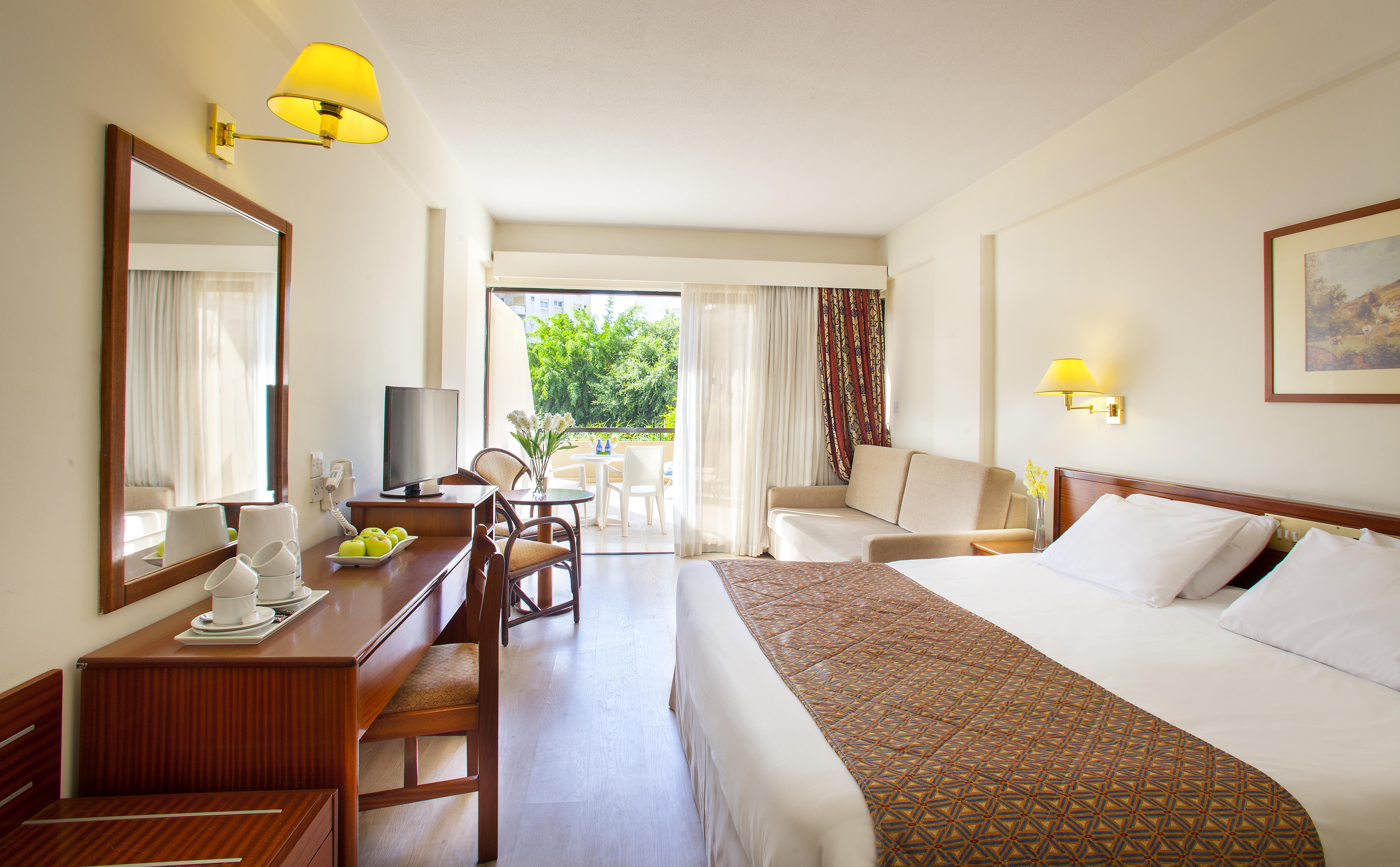 Odysseia Hotel Kapetanios Limassol Exterior photo